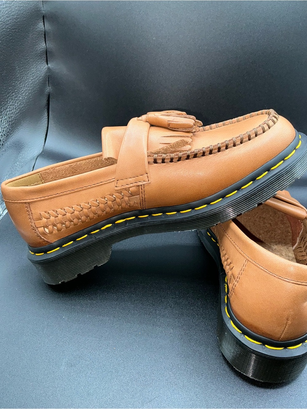 Dr. Martens Women’s Tan Leather Tassel Loafers Slip On US 7 - Picture 4 of 9